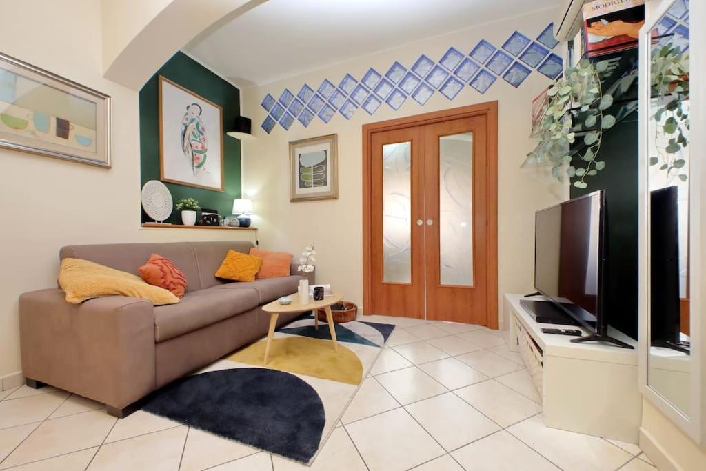 Relax Rome With 2 Balconies - 2 Bedroom Flat, 3Rd Floor With Lift, High Comfort, Quite, A Walk From Urban Train Station Gemelli And Metro A Stops Battistini & Cornelia Connecting To Center In 20 Minutes, 2 Steps From Bus Stop, Cycle Path, Groceries Екстер'єр фото